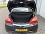 Opel Tigra TwinTop 1.4-16V Enjoy Automaat 90 PK. Leuke inruilauto voor de liefhebber !!! Net nieuwe distributieriem en waterpomp gehad !!