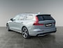 Volvo V60 2.0 T6 Plug-in hybrid AWD Plus Dark | Panoramadak | Trekhaak | 360 graden camera | 19" velgen | Stuur- en stoelverwarming