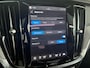 Volvo V60 2.0 T6 Plug-in hybrid AWD Plus Dark | Panoramadak | Trekhaak | 360 graden camera | 19" velgen | Stuur- en stoelverwarming