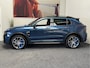Lynk & Co 01 1.5 6.6kW FACELIFT ZWARTE HEMEL 360 CAMERA ADAPTIVE CRUISE CONTROL PANORAMA SCHUIF/KANTELDAK APPLE CARPLAY/ANDROID RIJSTROOKSENSOREN ZEER MOOI !!