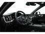 Volvo XC60 2.0 B4 R-Design | Pano | Trekhaak | 360Cam | H&K audio | Memory stoel |