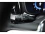 Volvo XC60 2.0 B4 R-Design | Pano | Trekhaak | 360Cam | H&K audio | Memory stoel |