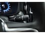 Volvo XC60 2.0 B4 R-Design | Pano | Trekhaak | 360Cam | H&K audio | Memory stoel |