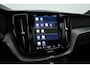 Volvo XC60 2.0 B4 R-Design | Pano | Trekhaak | 360Cam | H&K audio | Memory stoel |