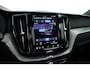 Volvo XC60 2.0 B4 R-Design | Pano | Trekhaak | 360Cam | H&K audio | Memory stoel |
