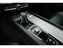 Volvo XC60 2.0 B4 R-Design | Pano | Trekhaak | 360Cam | H&K audio | Memory stoel |