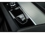 Volvo XC60 2.0 B4 R-Design | Pano | Trekhaak | 360Cam | H&K audio | Memory stoel |