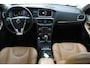 Volvo V40 Cross Country T3Automaat Polar+ Luxury | Panoramadak | Premium audio installatie | Verwarmbare voorstoelen | Standkachel | Keyless |