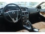 Volvo V40 Cross Country T3Automaat Polar+ Luxury | Panoramadak | Premium audio installatie | Verwarmbare voorstoelen | Standkachel | Keyless |