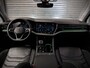 Volkswagen Touareg 3.0 TSI eHybrid 4Motion Elegance | Panoramadak | Massage | Trekhaak | 21 inch |