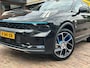 Lynk & Co 01 261PK Plug-in Hybrid Automaat Black Edition + 20''/ Navi/ Clima/ Ad.Cruise/ Panorama/ Camera/ Full-LED/ Infinity/ NL auto