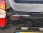 Peugeot Partner 1.5 BlueHDI Premium | Lichtmetalen Velgen | Bijrijdersbank | CarPlay/Android Auto | Schuifdeur | Trekhaak