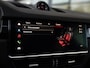 Porsche Cayenne 3.0 E-Hybrid Platinum Edition | SPORTDESIGN | SPORTCHRONO | MOONLIGHTBLUE | ELEKTR. TREKHAAK | SOFTCLOSE | ADAPTIVE CRUISE CONTROL | HEAD-UP | BOSE | 22 INCH | PASM LUCHTVERING | PANORAMA/SCHUIF-KANTELDAK | 18-WEG STOELEN |