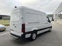 Mercedes-Benz eSprinter 320 L2 H2 Select 81kWh / Snel laden 115Kw / LED / Distronic / Carplay / Navigatie / Camera / LMV / 270 Graden achterdeuren