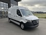Mercedes-Benz eSprinter 320 L2 H2 Select 81kWh / Snel laden 115Kw / LED / Distronic / Carplay / Navigatie / Camera / LMV / 270 Graden achterdeuren