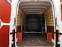 Volkswagen Crafter 2.0 TDI L3H3 Highline 140PK | Automaat | Trekhaak | Navigatie | Cruise Control | Multifunctioneel Stuurwiel | Apple/Android Carplay | DAB+ | Parkeersensoren Voor + Achter | Achteruitrijcamera |
