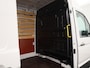 Volkswagen Crafter 2.0 TDI L3H3 Highline 140PK | Automaat | Trekhaak | Navigatie | Cruise Control | Multifunctioneel Stuurwiel | Apple/Android Carplay | DAB+ | Parkeersensoren Voor + Achter | Achteruitrijcamera |