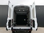 Ford E-Transit 350 L2H3 Trend 68 kWh | Laadruimte Pakket | Navigatie | Stoelverwarming | Bijrijdersbank | CarPlay/Android Auto