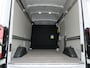 Ford E-Transit 350 L2H3 Trend 68 kWh | Laadruimte Pakket | Navigatie | Stoelverwarming | Bijrijdersbank | CarPlay/Android Auto