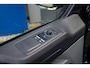 Ford Transit Custom 320 2.5 PHEV L2H1 Limited Black Platinum Dubbel Cabine | DEMO-DEAL | 360 camera | Leder | Cruise adaptief | Dubbele zijschuifdeur | Stoel/stuur/voorruit verwarming | Apple Carplay/Android Auto | 17 inch lichtmetalen velgen (Carbonised Grey) | 8-weg verstelbare bestuurdersstoel incl. lendensteun en verstelbare armsteunen | Achteruitrijcamera