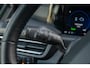 Ford Transit Custom 320 2.5 PHEV L2H1 Limited Black Platinum Dubbel Cabine | DEMO-DEAL | 360 camera | Leder | Cruise adaptief | Dubbele zijschuifdeur | Stoel/stuur/voorruit verwarming | Apple Carplay/Android Auto | 17 inch lichtmetalen velgen (Carbonised Grey) | 8-weg verstelbare bestuurdersstoel incl. lendensteun en verstelbare armsteunen | Achteruitrijcamera