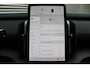 Volvo EX30 Cross Country P5 Long Range Plus Europa 69 kWh Elektrisch Verstelbare Voorstoelen | Harman/Kardon Premium Audio | Elektrische Achterklep | Keyless Entry | BLIS | 19-inch Velgen Cross Country | Getint Glas | Stuurverwarming | Stoelverwarming | Parkeersensoren Voor & Achter | Achteruitrijcamera | Adaptive Cruise Control | Pilot Assist | Apple Carplay | Android Auto | Interieurverlichting | Black Interieur |