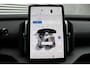 Volvo EX30 Cross Country P5 Long Range Plus Europa 69 kWh Elektrisch Verstelbare Voorstoelen | Harman/Kardon Premium Audio | Elektrische Achterklep | Keyless Entry | BLIS | 19-inch Velgen Cross Country | Getint Glas | Stuurverwarming | Stoelverwarming | Parkeersensoren Voor & Achter | Achteruitrijcamera | Adaptive Cruise Control | Pilot Assist | Apple Carplay | Android Auto | Interieurverlichting | Black Interieur |
