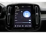 Volvo EC40 Single Motor Extended Range Ultra Europa 82 kWh | Visual Park Assist met 360° Camera | Harman/Kardon | Vast Panoramadak | Elektrisch Verstelbare Voorstoelen Met Geheugen | Connect Microtech/Nubuck Bekleding | BLIS | Adaptive Cruise Control | Stoelverwarming Voor- en Achter | Stuurverwarming | Pilot Assist | Elektrische Achterklep Met Sensorsturing | Keyless |