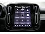 Volvo EC40 Single Motor Extended Range Ultra Europa 82 kWh | Visual Park Assist met 360° Camera | Harman/Kardon | Vast Panoramadak | Elektrisch Verstelbare Voorstoelen Met Geheugen | Connect Microtech/Nubuck Bekleding | BLIS | Adaptive Cruise Control | Stoelverwarming Voor- en Achter | Stuurverwarming | Pilot Assist | Elektrische Achterklep Met Sensorsturing | Keyless |