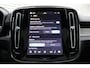 Volvo EC40 Single Motor Extended Range Ultra Europa 82 kWh | Visual Park Assist met 360° Camera | Harman/Kardon | Vast Panoramadak | Elektrisch Verstelbare Voorstoelen Met Geheugen | Connect Microtech/Nubuck Bekleding | BLIS | Adaptive Cruise Control | Stoelverwarming Voor- en Achter | Stuurverwarming | Pilot Assist | Elektrische Achterklep Met Sensorsturing | Keyless |