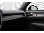 Volvo EC40 Single Motor Extended Range Ultra Europa 82 kWh | Visual Park Assist met 360° Camera | Harman/Kardon | Vast Panoramadak | Elektrisch Verstelbare Voorstoelen Met Geheugen | Connect Microtech/Nubuck Bekleding | BLIS | Adaptive Cruise Control | Stoelverwarming Voor- en Achter | Stuurverwarming | Pilot Assist | Elektrische Achterklep Met Sensorsturing | Keyless |