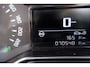 Citroën C3 Aircross 1.2 PureTech S&S Shine Afgeleverd met 4 nieuwe banden.
