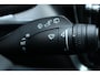 Volvo V60 T8 Plug-in hybrid AWD Ultra Dark | Panoramadak | Trekhaak | 360 graden camera | Head-up display | Verwarmbare voorstoelen, achterbank en stuurwiel | Premium audio by Harman Kardon