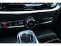 Volvo V60 T8 Plug-in hybrid AWD Ultra Dark | Panoramadak | Trekhaak | 360 graden camera | Head-up display | Verwarmbare voorstoelen, achterbank en stuurwiel | Premium audio by Harman Kardon