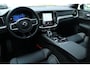 Volvo V60 T8 Plug-in hybrid AWD Ultra Dark | Panoramadak | Trekhaak | 360 graden camera | Head-up display | Verwarmbare voorstoelen, achterbank en stuurwiel | Premium audio by Harman Kardon