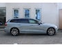 Volvo V60 T8 Plug-in hybrid AWD Ultra Dark | Panoramadak | Trekhaak | 360 graden camera | Head-up display | Verwarmbare voorstoelen, achterbank en stuurwiel | Premium audio by Harman Kardon