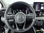 Toyota Yaris 1.5 Hybrid 115 Dynamic | Dodehoek detectie | Parkeersensoren voor/achter | Stoel-/stuurverwarming | Apple Carplay / Android Auto | Adaptive Cruise | Keyless | 16 inch