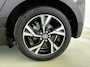 Toyota Yaris 1.5 Hybrid 115 Dynamic | Dodehoek detectie | Parkeersensoren voor/achter | Stoel-/stuurverwarming | Apple Carplay / Android Auto | Adaptive Cruise | Keyless | 16 inch