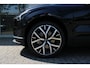 Volvo EX30 P5 Long Range Plus Black Edition Europa 69 kWh | Blind Spot | Apple CarPlay/Andoid Auto | Achteruitrij Camera | Keyless-Entry | Digital Key | Elektrisch Verstelbare Voorstoelen | Verwarmbaar Stuurwiel | Verwarmbare Voorstoelen | Adaptieve Cruise Controle | Harman Kardon