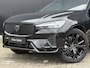 Volvo XC60 2.0 T6 Plug-in hybrid AWD Ultra Black Edition / Luchtvering/ Head up display/ 360 camera /Panorama dak / Trekhaak/ Harman & Kardon / Stoelverwarming /