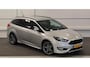 Ford Focus Wagon 1.5 ST-Line Trekhaak Xenon 100% Dealer onderhouden Mooi!
