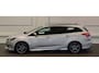 Ford Focus Wagon 1.5 ST-Line Trekhaak Xenon 100% Dealer onderhouden Mooi!