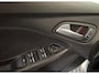 Ford Focus Wagon 1.5 ST-Line Trekhaak Xenon 100% Dealer onderhouden Mooi!