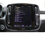Volvo XC40 2.0 B4 Plus Dark | Trekhaak Semi-Elektrisch Inklapbaar | Elektrisch Verstelbare Stoelen Met Geheugen | Adaptieve Cruise Control | Pilot Assist | Google | Keyless | BLIS | Harman/Kardon | Stuurverwarming | Stoelverwarming | Parkeersensoren Voor & Achter incl. Achteruitrijcamera | 18-Inch Lichtmetalen Velgen |