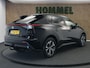 Toyota BZ4X Dynamic 71 kWh - SOH 100% !!!- ORIGINEEL NEDERLANDSE AUTO - VASTE TREKHAAK - TREKGEWICHT 750 KG - PARKEERSENSOREN VOOR/ ACHTER - 3 FASE - DRAADLOZE TELEFOONLADER - ELEKTRISCHE ACHTERKLEP - STUUR EN STOELVERWARMING - ELEKTRISCH VERSTELBARE BESTUURDERSSTOEL