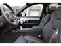 Volvo XC90 T8 Plug-in hybrid Ultra Dark Executive Edition | Bowers & Wilkins | Panoramadak | Luchtvering | Massagestoelen | Head-Up Display | Extra getint glas | 360 graden camera | Geventileerde voorstoelen | 22 inch. lichtmetalen velgen | Stoel-/ stuurwielverwarming | Verwarmde achterbank | Pilot assist