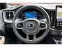 Volvo XC60 2.0 T6 Plug-in hybrid AWD Essential | Denim Blue metallic | Cardamom Nordico bekleding | 19 inch lichtmetalen velgen met all season banden | Adaptieve Cruise Control | Park Assist voor & achter met camera | Stoel- & stuurwielverwarming