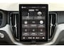 Volvo XC60 2.0 T6 Plug-in hybrid AWD Essential | Denim Blue metallic | Cardamom Nordico bekleding | 19 inch lichtmetalen velgen met all season banden | Adaptieve Cruise Control | Park Assist voor & achter met camera | Stoel- & stuurwielverwarming