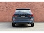 Volvo XC60 2.0 T6 Plug-in hybrid AWD Essential | Denim Blue metallic | Cardamom Nordico bekleding | 19 inch lichtmetalen velgen met all season banden | Adaptieve Cruise Control | Park Assist voor & achter met camera | Stoel- & stuurwielverwarming