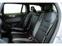 Volvo V60 T8 Plug-in hybrid AWD Plus Dark | 360° Parkeercamera | Semi-Electrische Wegklapbare Trekhaak | Stoelverwarming | Stuurwielverwarming | Google infotainment | Parkeersensoren voor + achter | Lederen bekleding